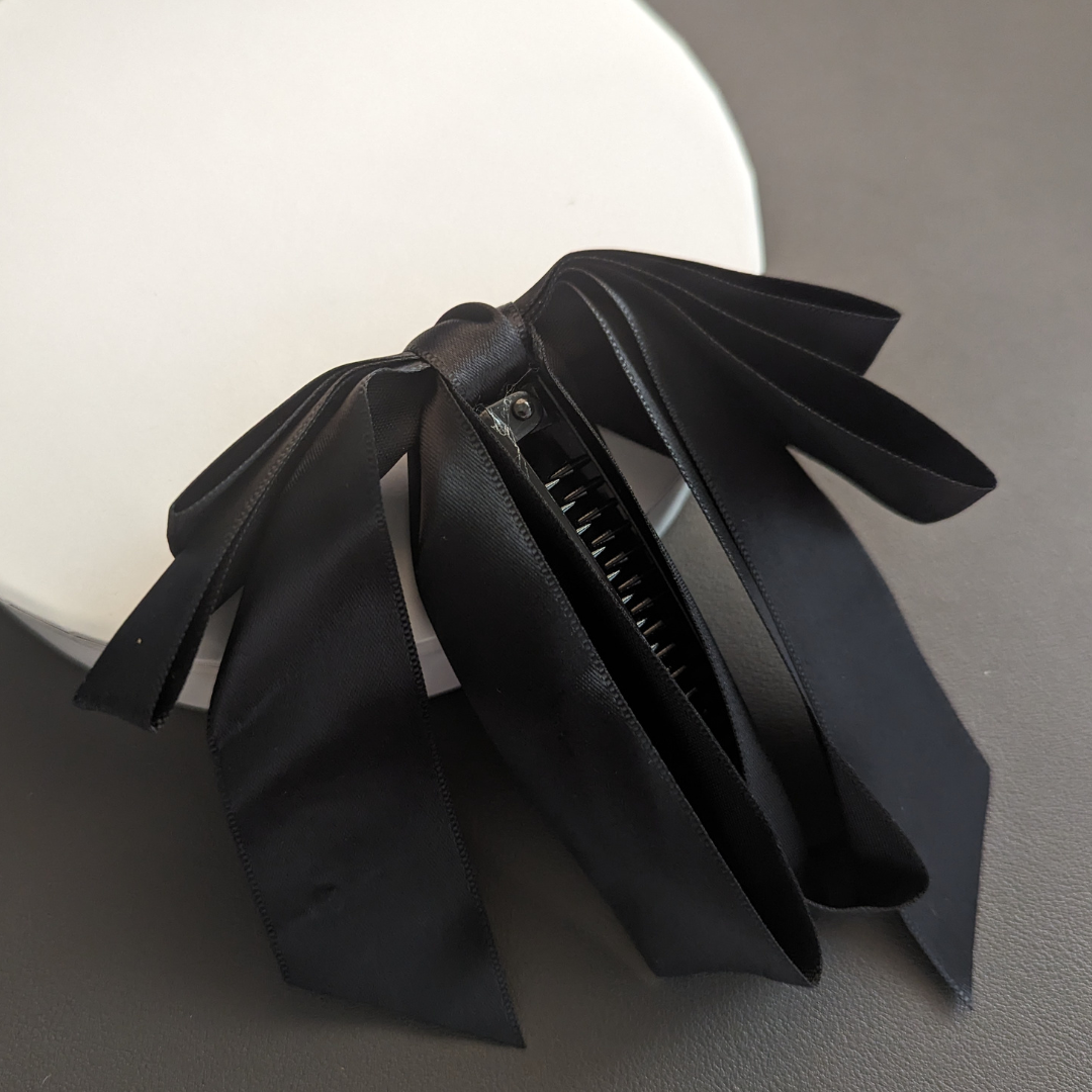 Bow Clip on a small diameter (sided)